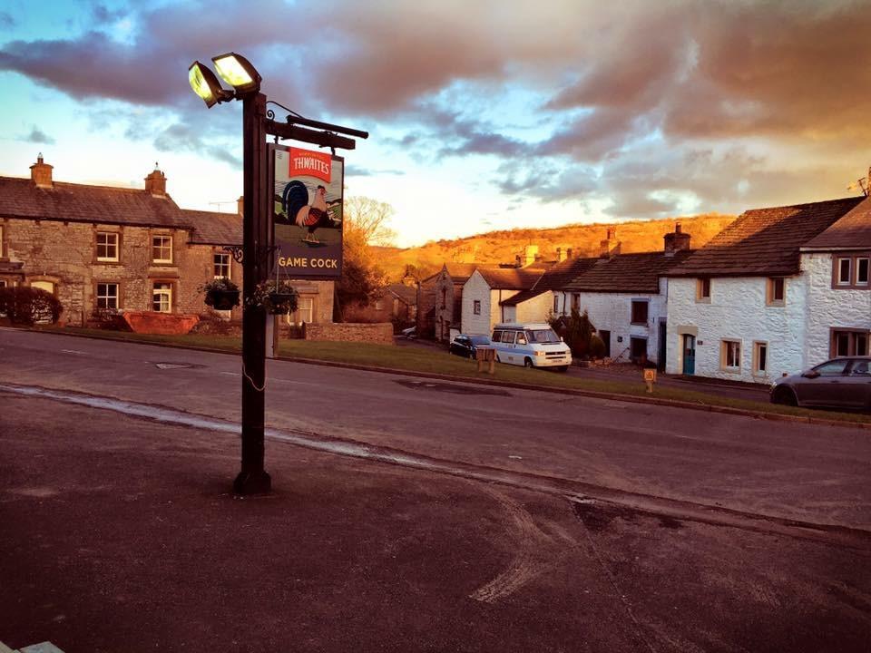 The Game Cock Inn Austwick Exterior photo